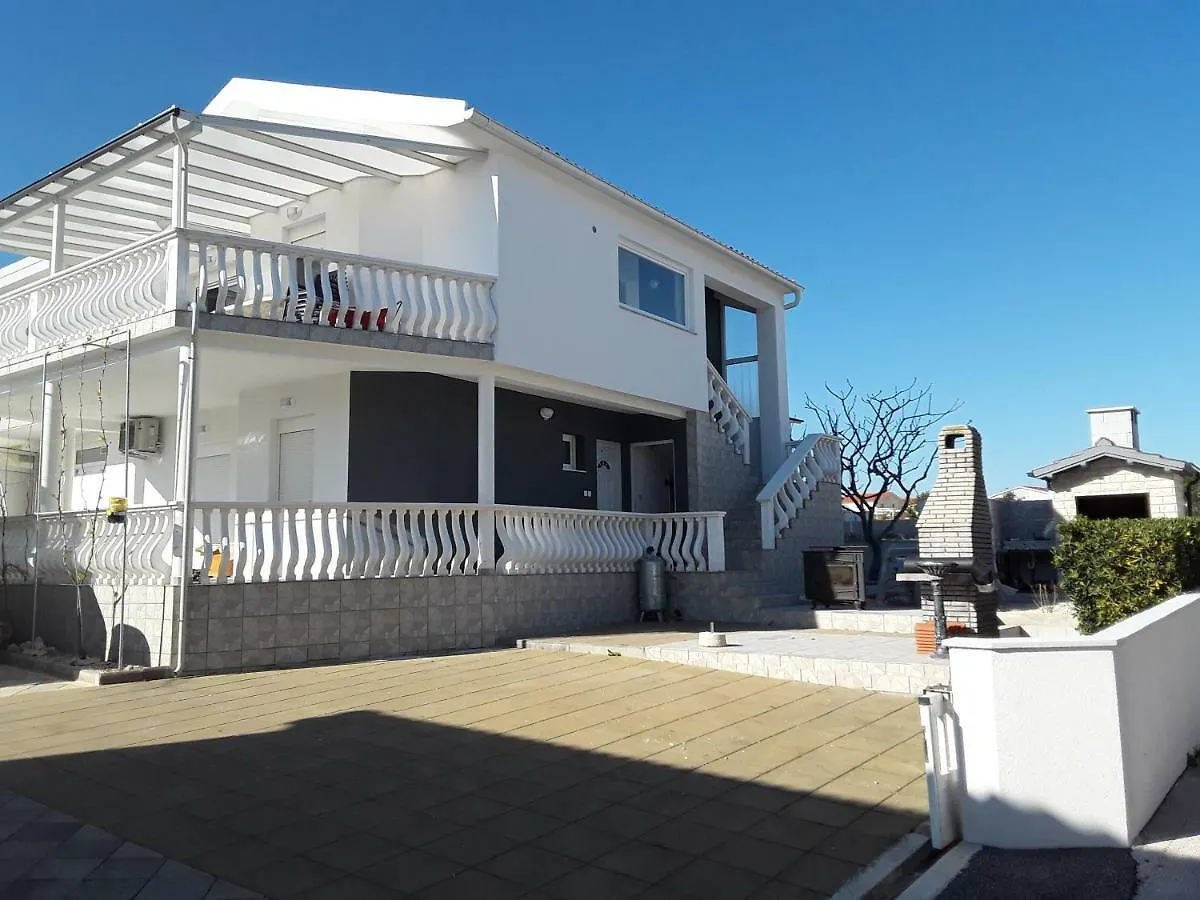 Apartmani Mimi Vir Apartment